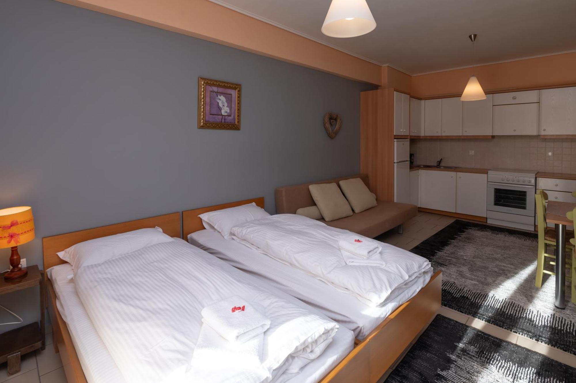 Xenonas Drimos Aparthotel Karpenísion Eksteriør bilde